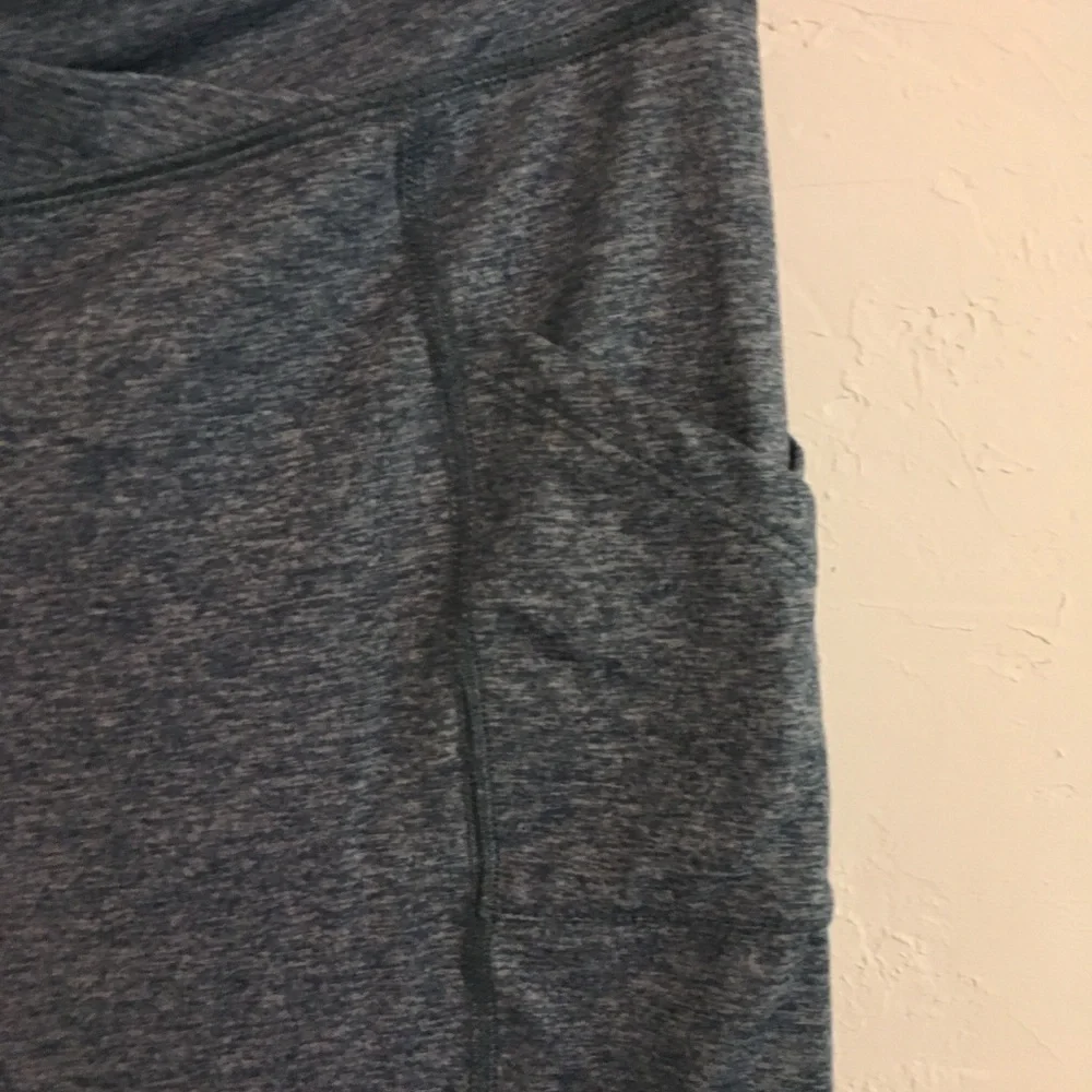 Enlighten XL Blue Heather Crisscross Waist Cropped Leggings Pockets High-Waist